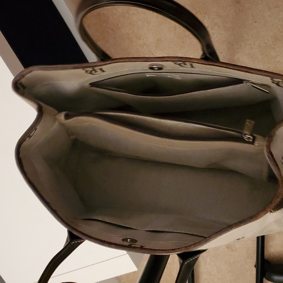 Authentic Dooney & Bourke bag - Picture 6 of 12